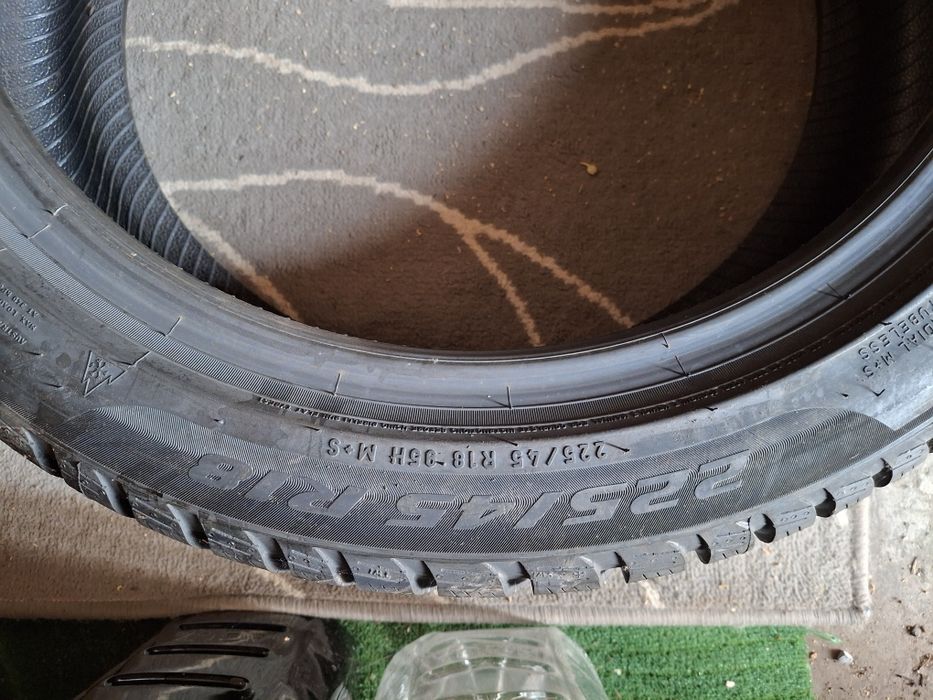 225 45 18 Pirelli DOT 2022 iarna runflat NOI
