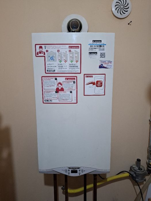 Centrala termica Ariston Cares 35 kw condensare