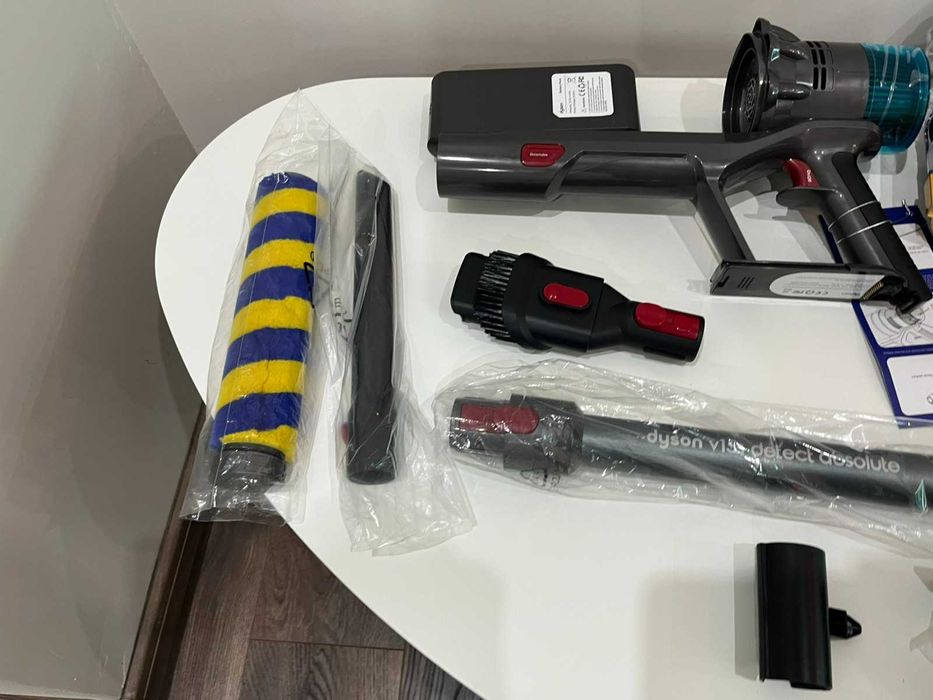 Dyson V15s Detect Submarine