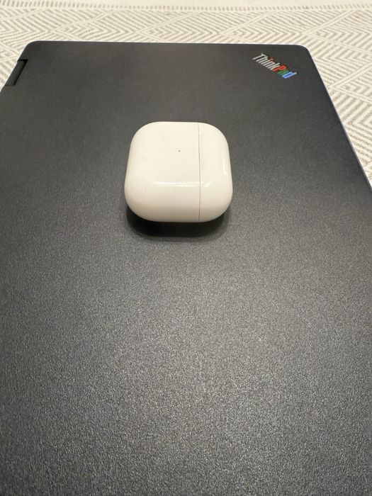 Case/carcasa/doc/cutie airpods generatia 3, originala