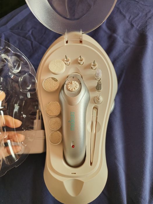 Lampa, aspirator, freza electrica,Set manichiură peste 60 piese