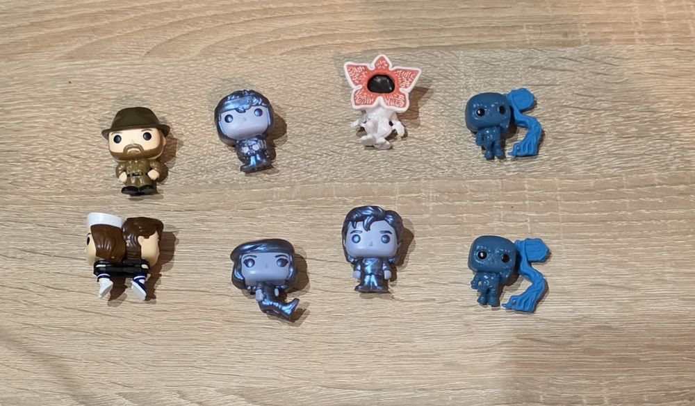 Stranger things kinder joy