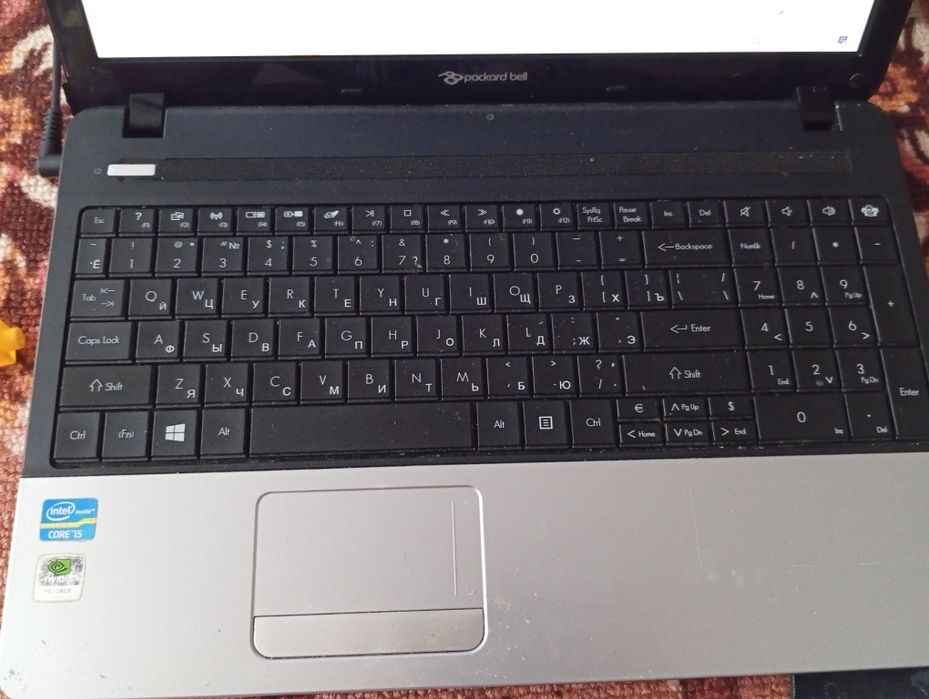 Продам ноутбук рабочий