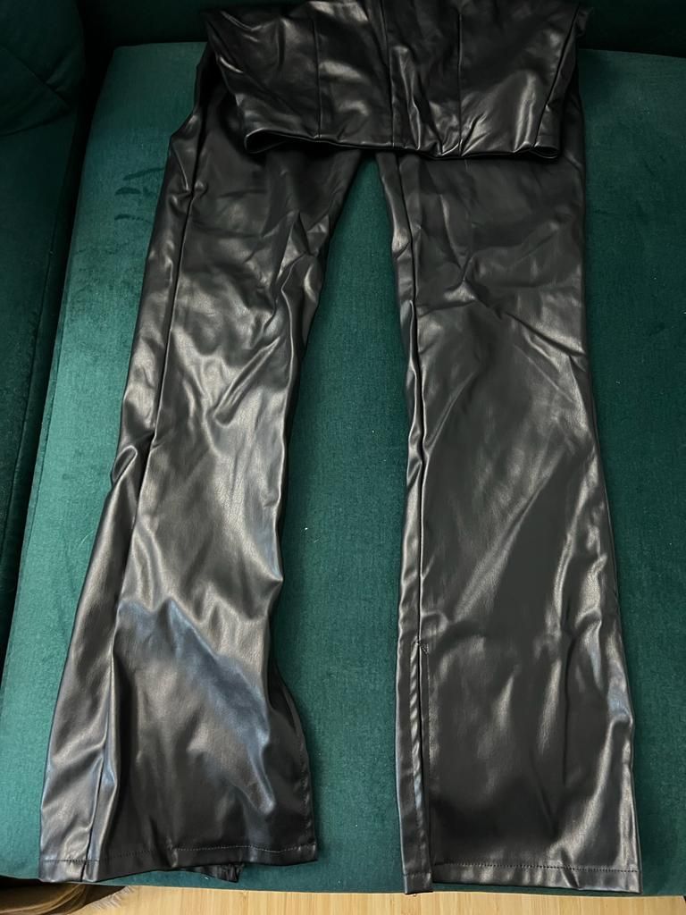 Pantaloni H&M piele sintetica neagra, S