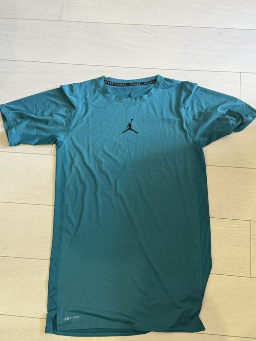 Спортна тениска Jordan