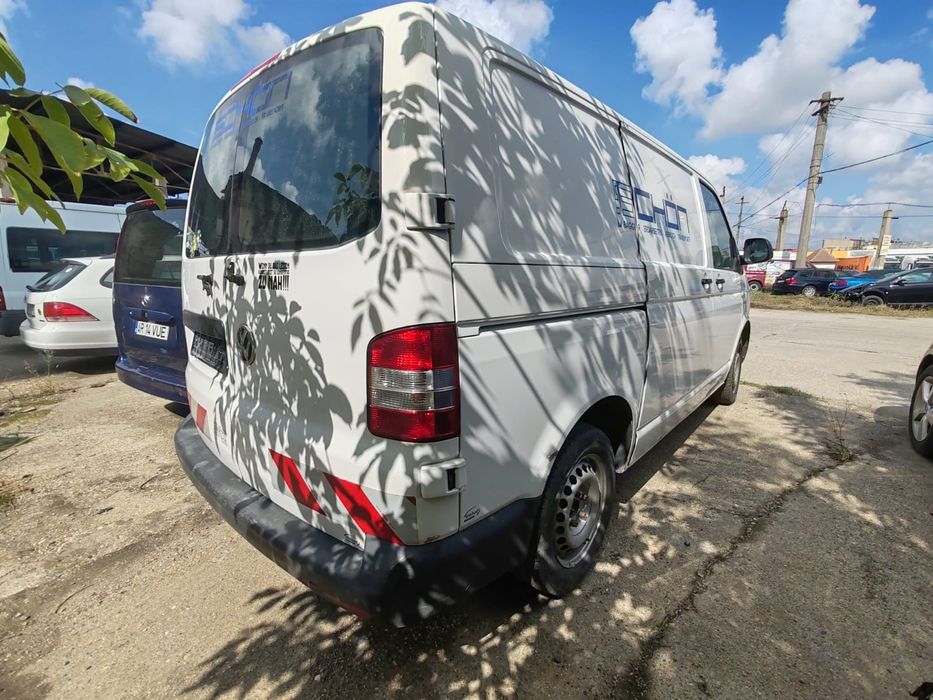 VW T6 2.0 TDi 2014