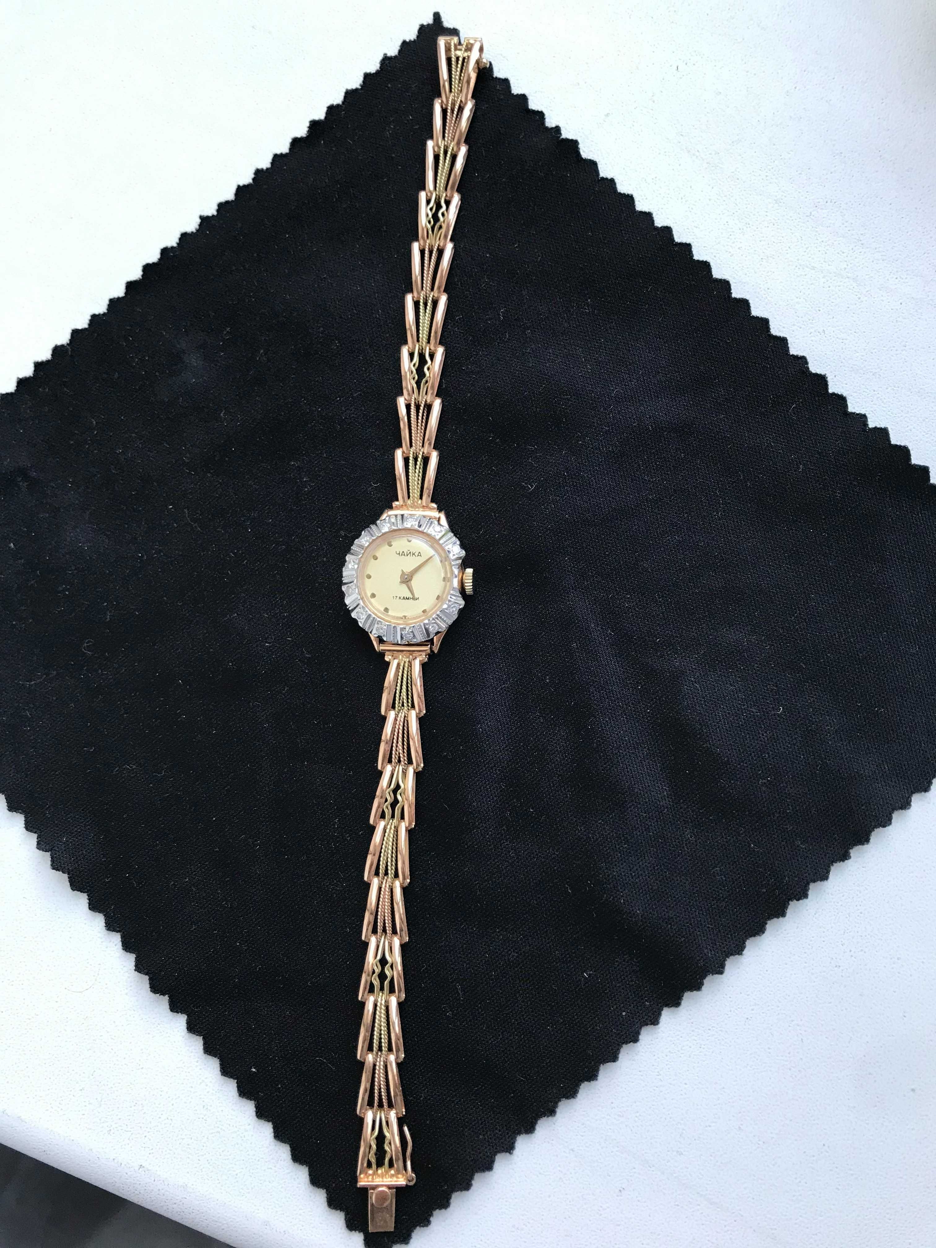 продам золотые с бриллиантами женские часы