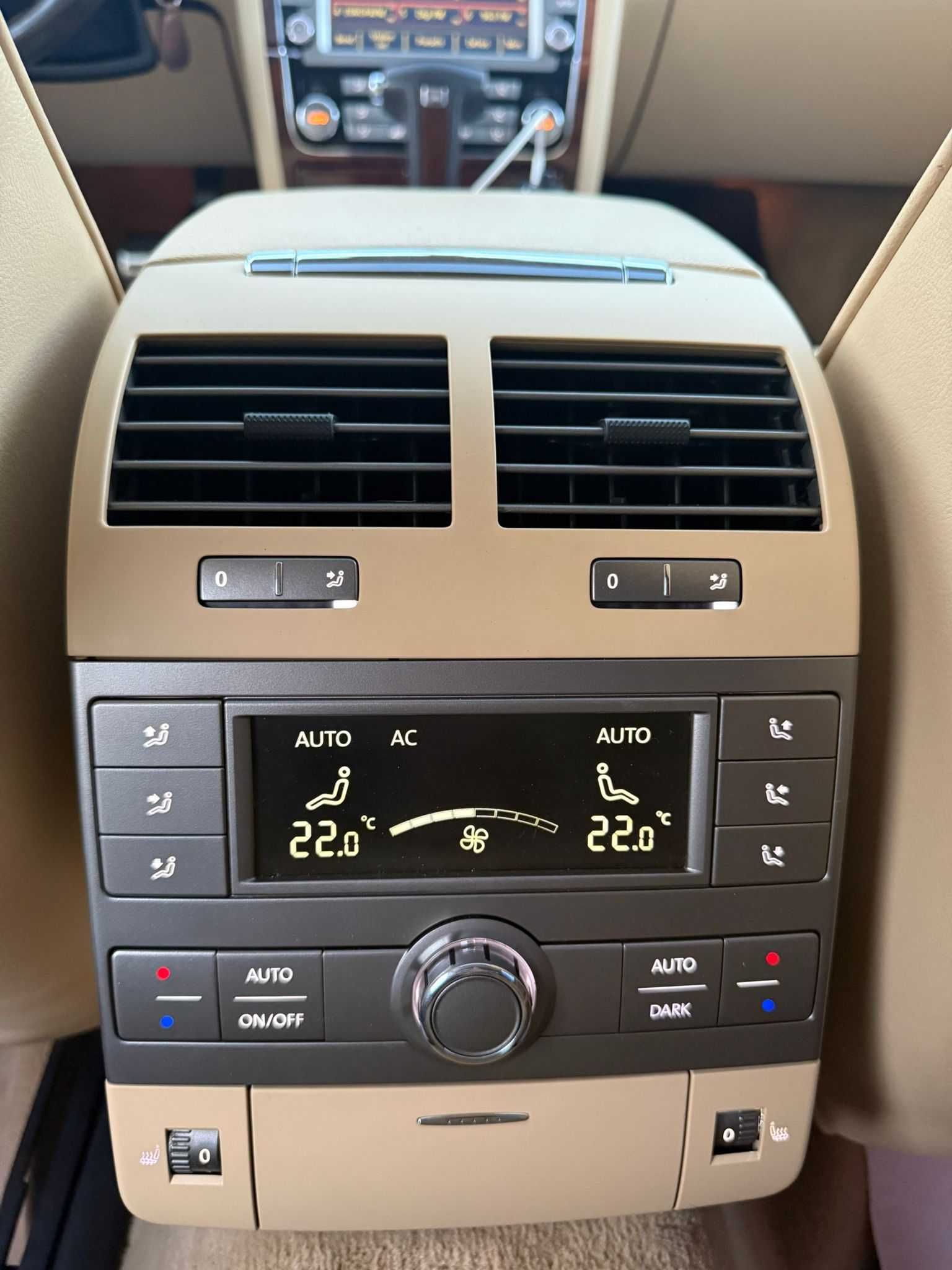 VW Phaeton - Long -