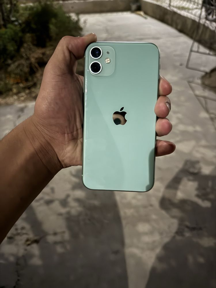 Iphone 11  сотилади