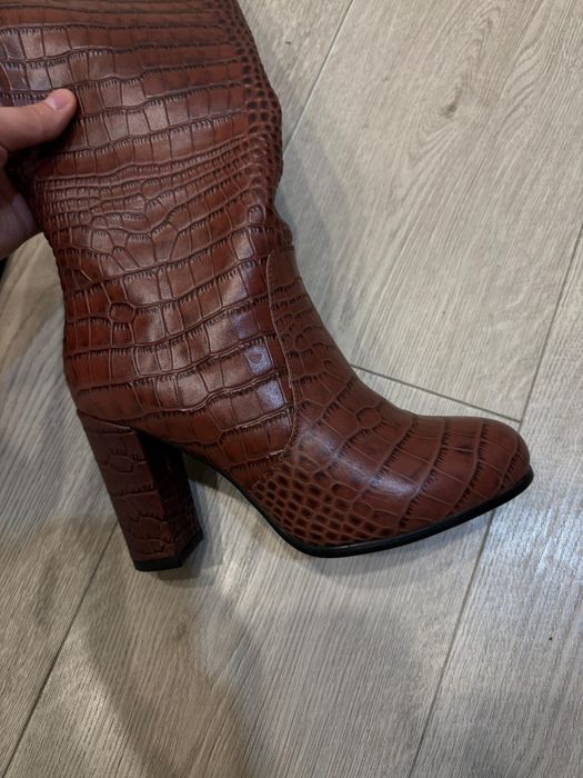 Новые сапоги. размер 35