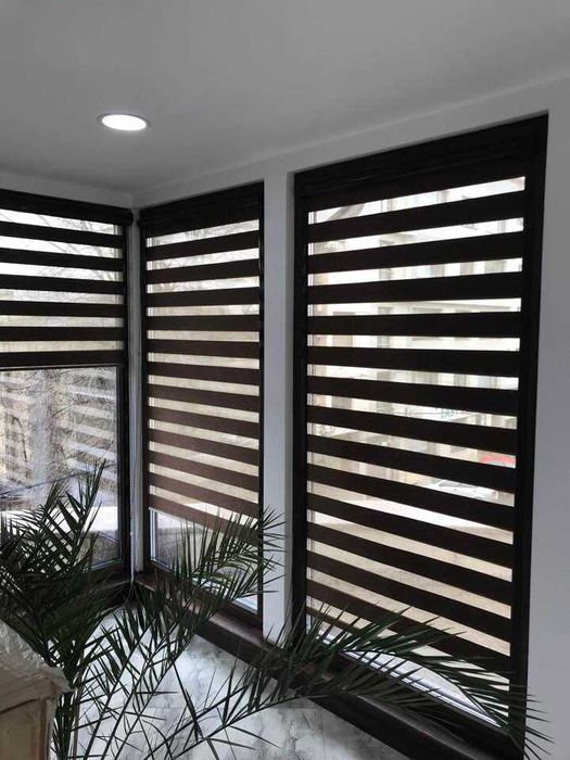 Rulouri zebra la comanda