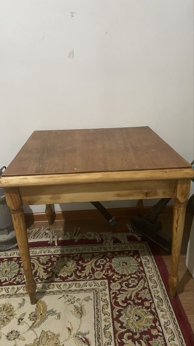 продам журнальный столик советский