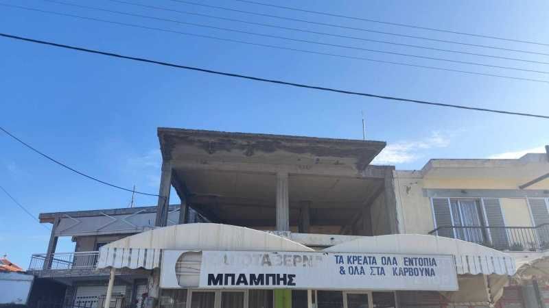 ПРОДАВА Бизнес помещение на партерен етаж и жилище на първи етаж