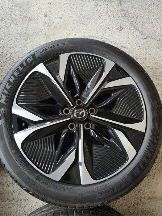 Джанти с Гуми Mazda 19 цола 5х114.3