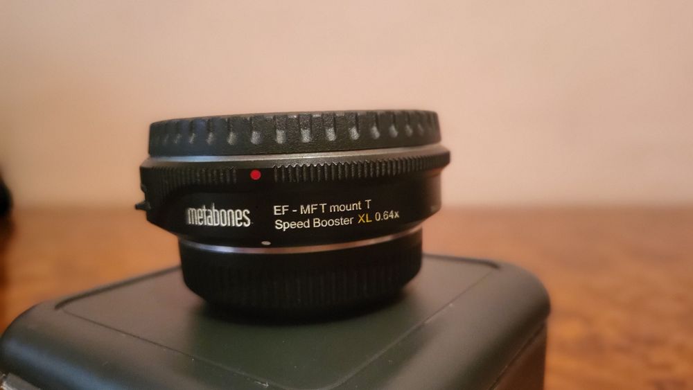 Metabones EF-MFT mount Speed Booster XL 0.64 x