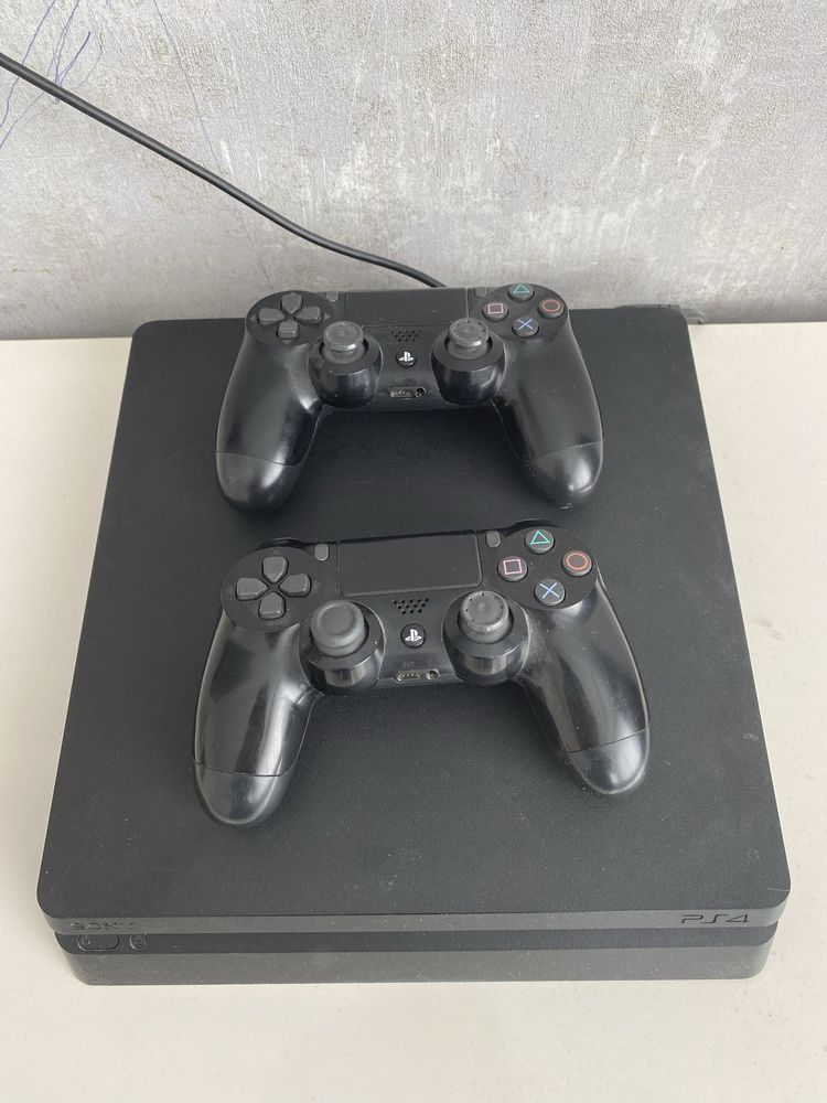 Продам PS 4