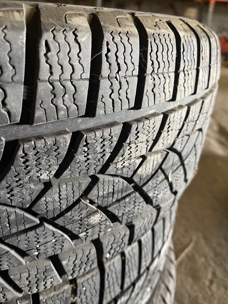 GoodYear 235/55R18