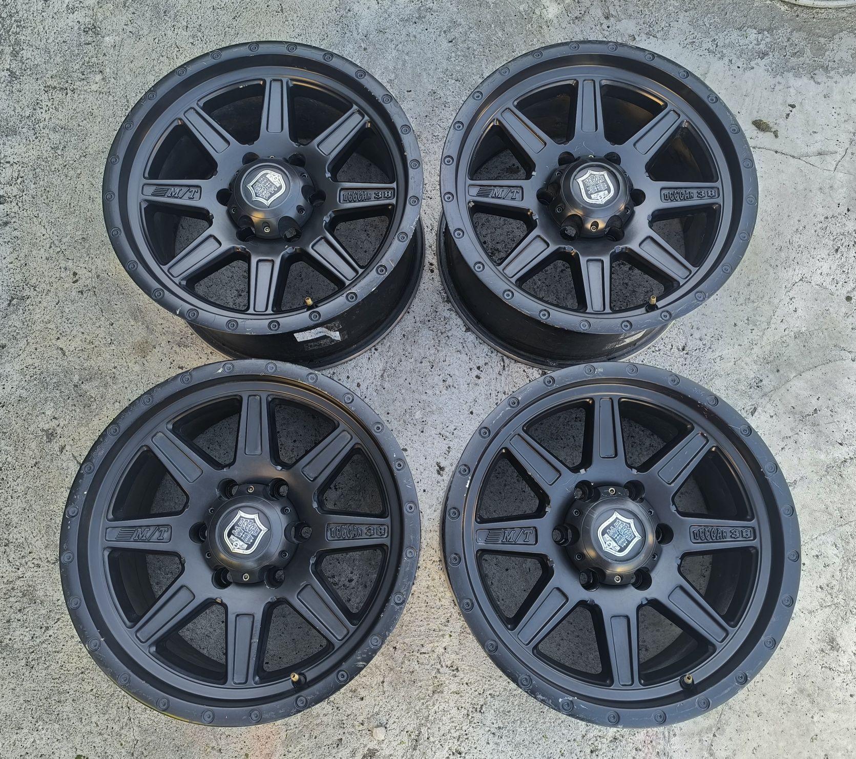 Mickey Thompson Pro 2 17 цола за Land Cruiser 6х139.7