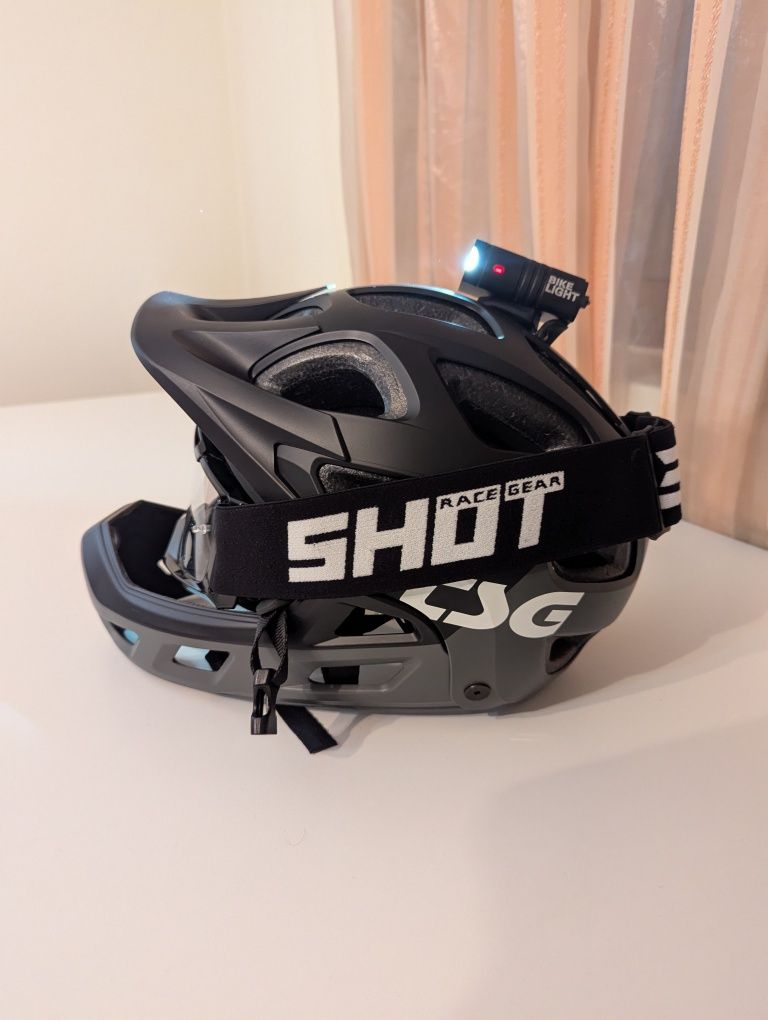 Каска TSG L размер, нова (mtb)