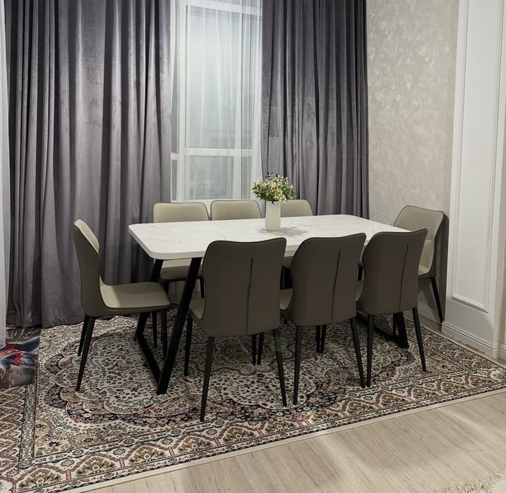 Стол стулья срочно!