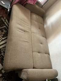 Раздвижной диван и 2 кресла