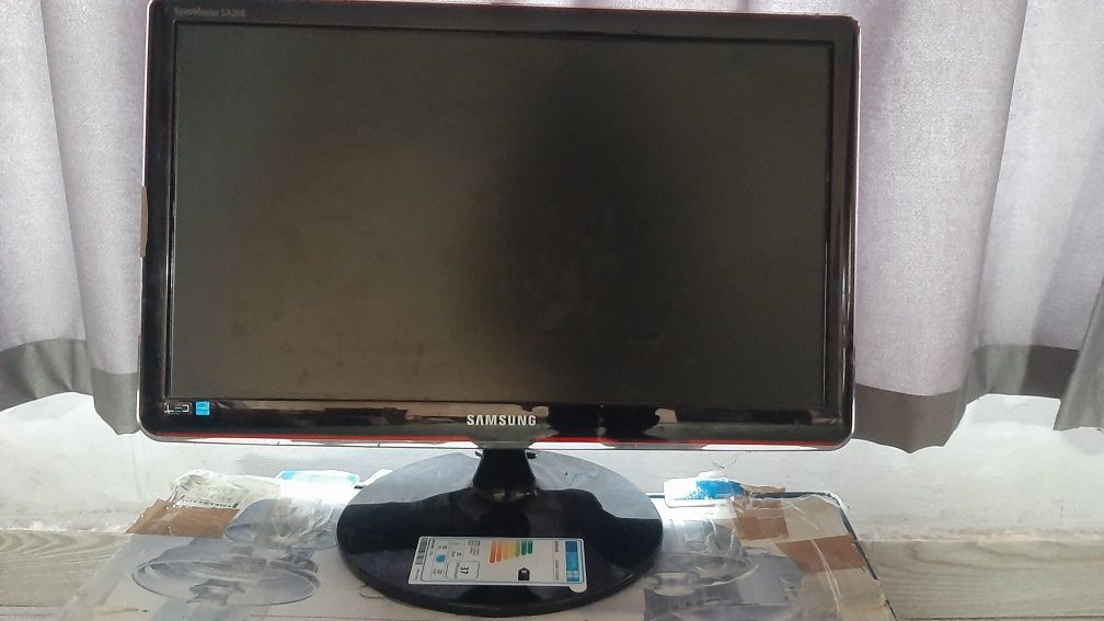 Monitor Samsung-22 inch