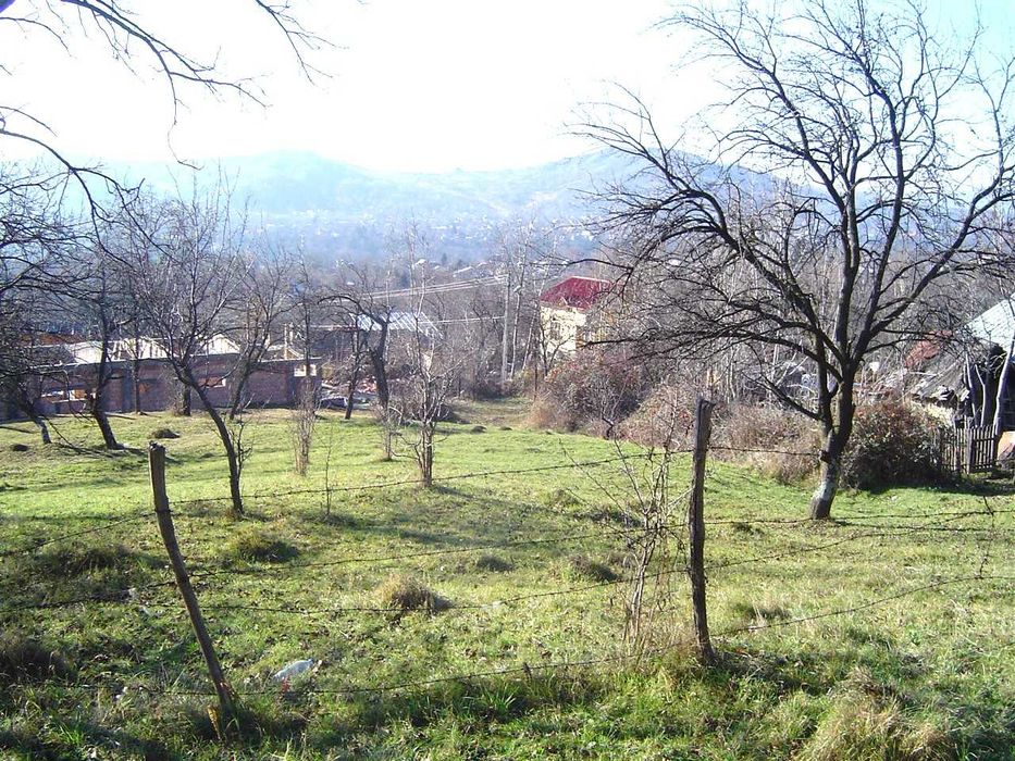 Teren intravilan Cornu, Prahova, la 23 km de Sinaia, 30 Euro mp.