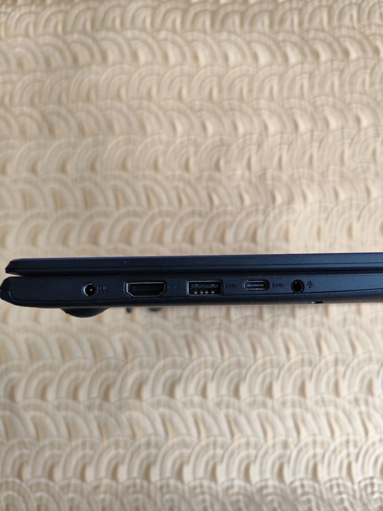 Лаптоп Asus VivoBook E510 MAB