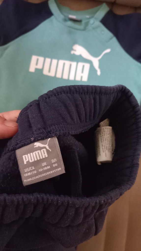 Vand trening puma baby 12-18 luni in stare foarte buna,purtat de 2 ori