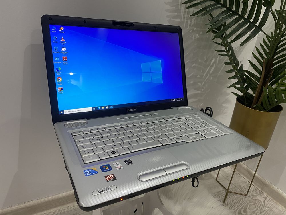 Laptop toshiba i3