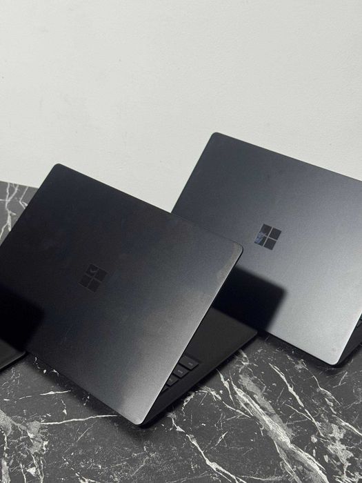 Kuchli Noutbuk Surface Laptop 2 Alcantara