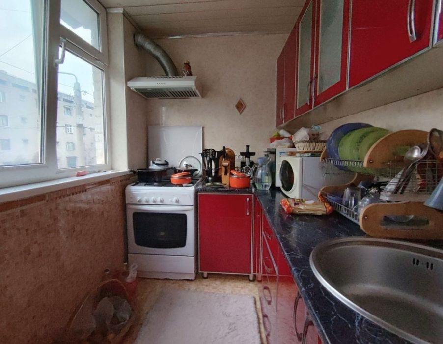 Юнусабад 18, 3/2/4 КиРпИч 77 Серия Балкон 9*2 Частично МеБеЛиРоВаНнАя