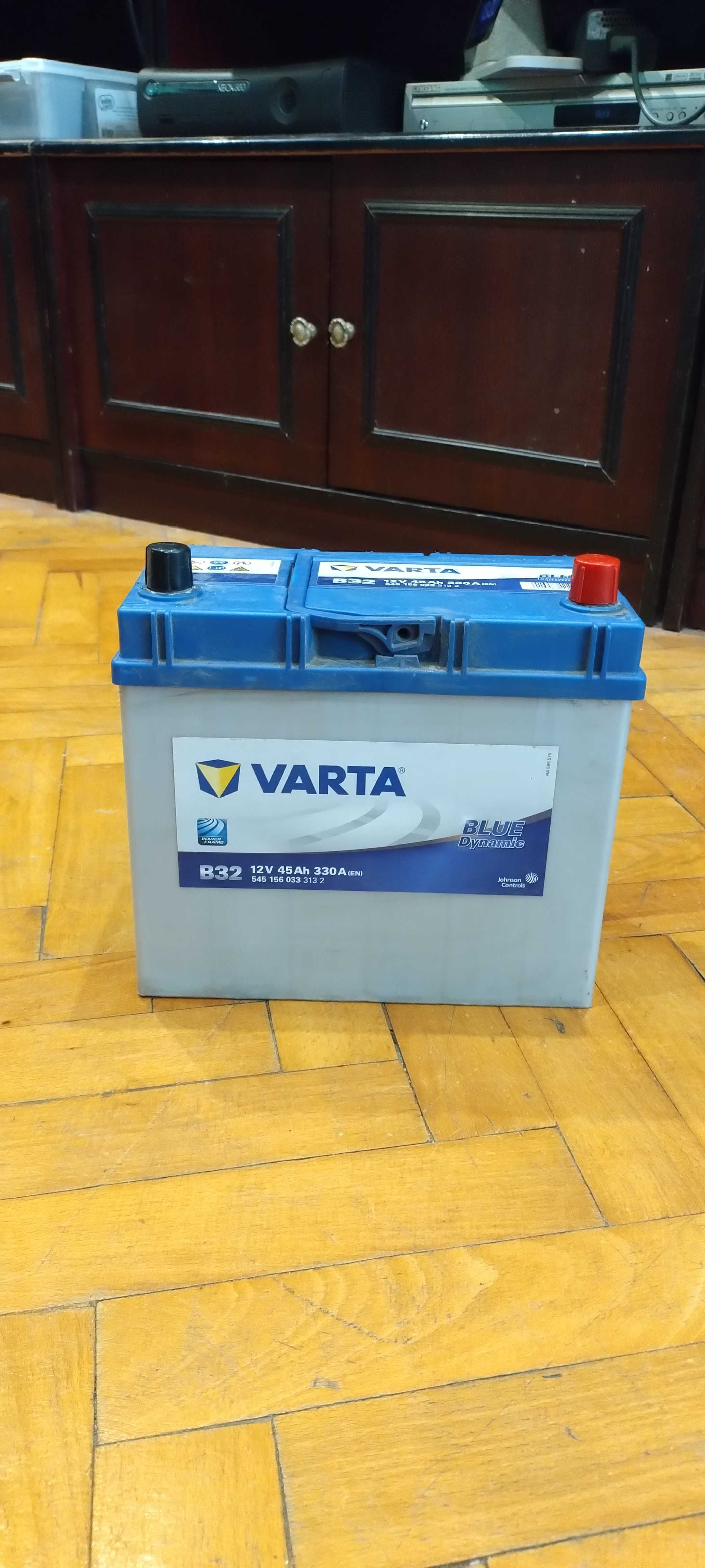 Продавам акумулатор VARTA BLUE DYNAMIC 45AH 330A