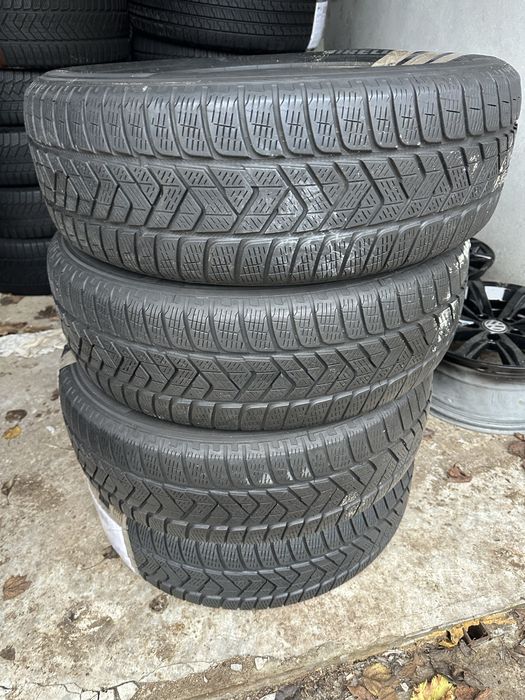 Anvelope iarna 215 65 R17 Pirelli