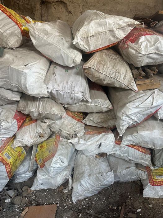 Дрова в мешках для отопление