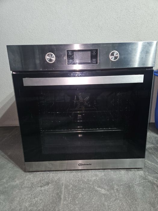Висок клас фурна за вграждане ,,Bauknecht”