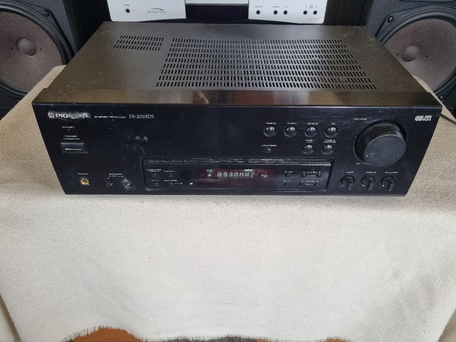 Pioneer SX 205 RDS. 40 watts /canal. Perfect functional.