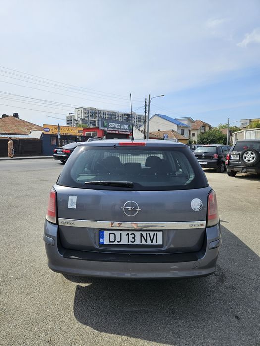 Vând Opel Astra H