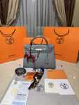 Geanta Dama Hermes Kelly 32cm Light Blue cu accesorii gold