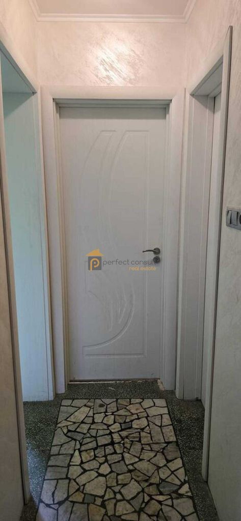 Продава се Тристаен апартамент в Пловдив, Христо Смирненски - 100 кв.м за 1850 €/кв.м - Снимка #10