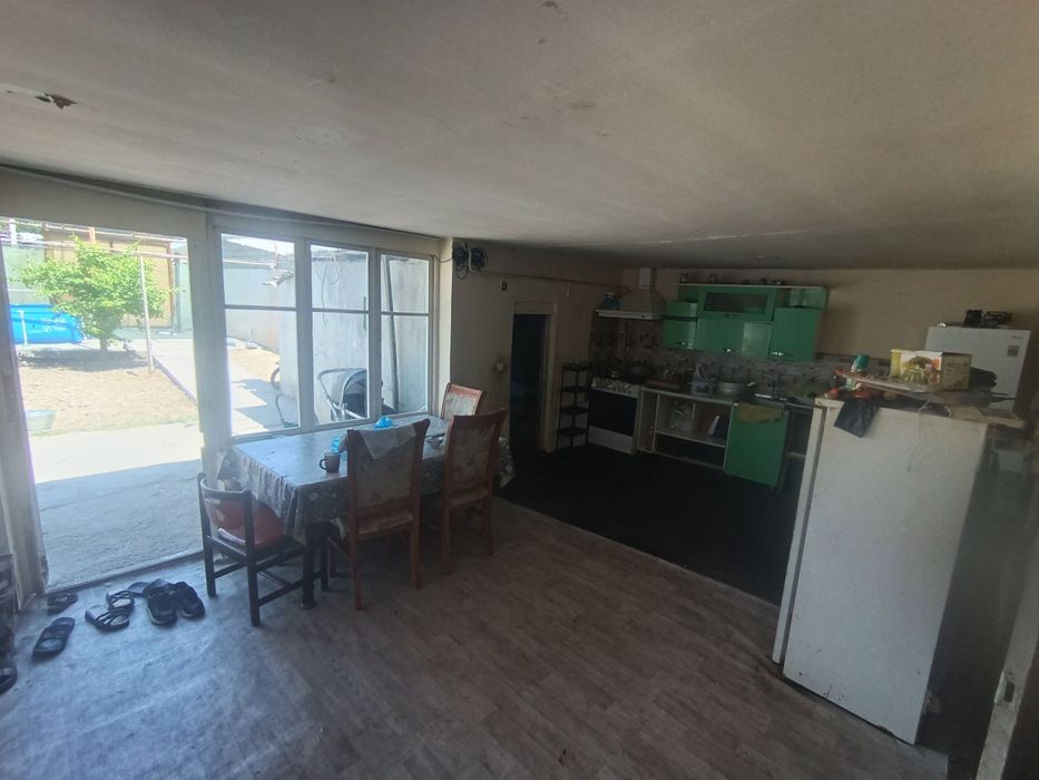 Срочна сотилади 2.5 сотых ховли халкаро аеропор якинида