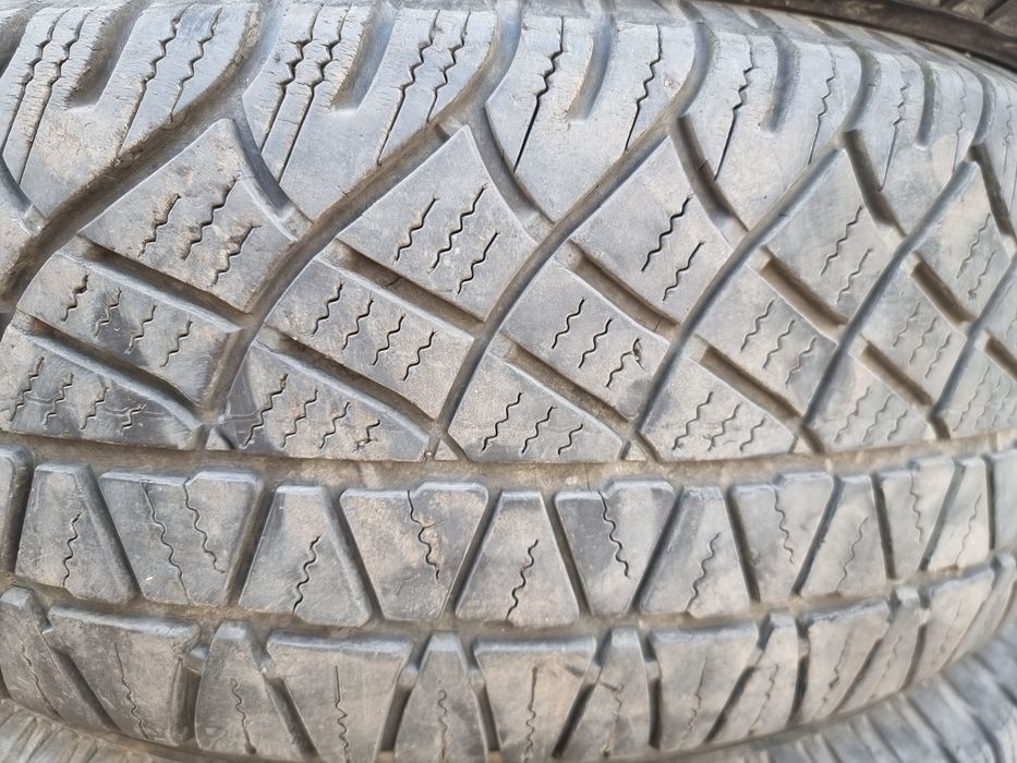 Anvelope/cauciucuri  205/65/16C , 255/65/17, 255/55/18, 235/75/15