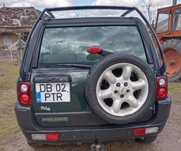 Land Rover 4×4 permanent.