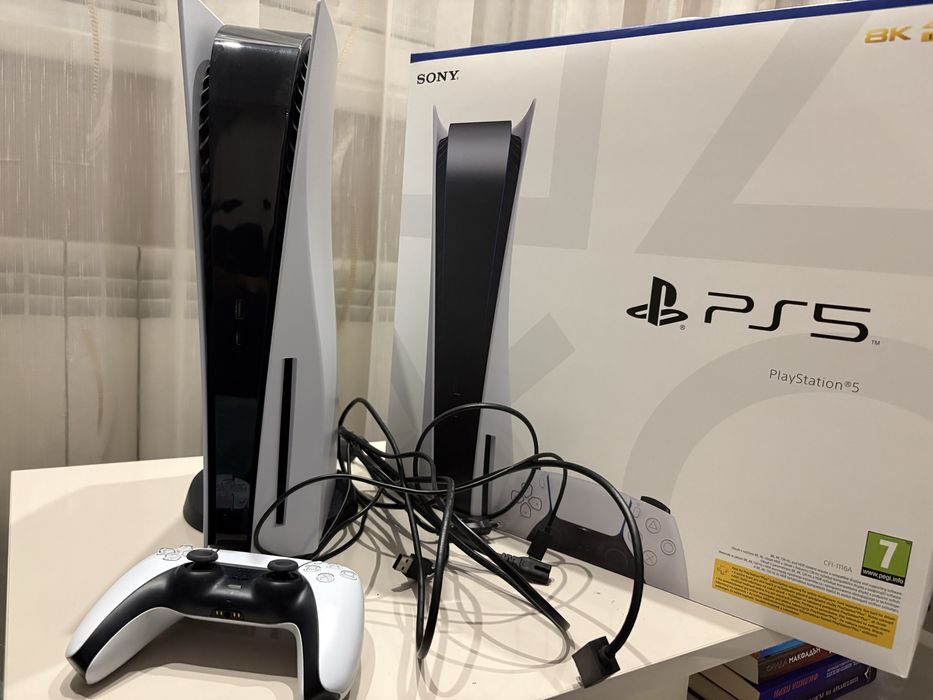 PlayStation 5 Disc Edition – отлично състояние!