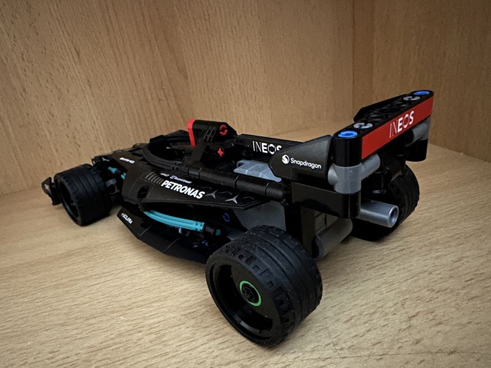 F1 Mercedes Petronas Булид Lego Constructor