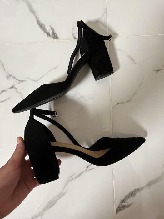 Pantofi cu toc marimea 40