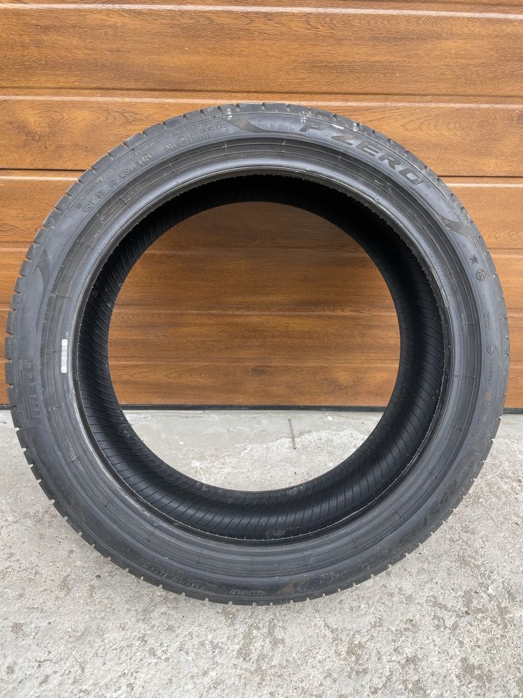 Гума Pirelli Pzero 255/35/19 1бр dot24г