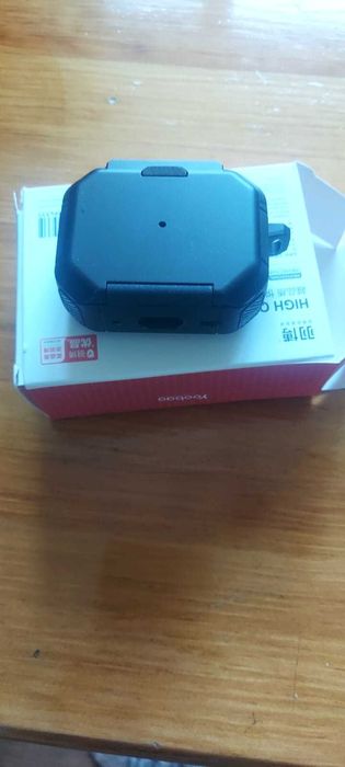 Продам чехол на AirPods 2