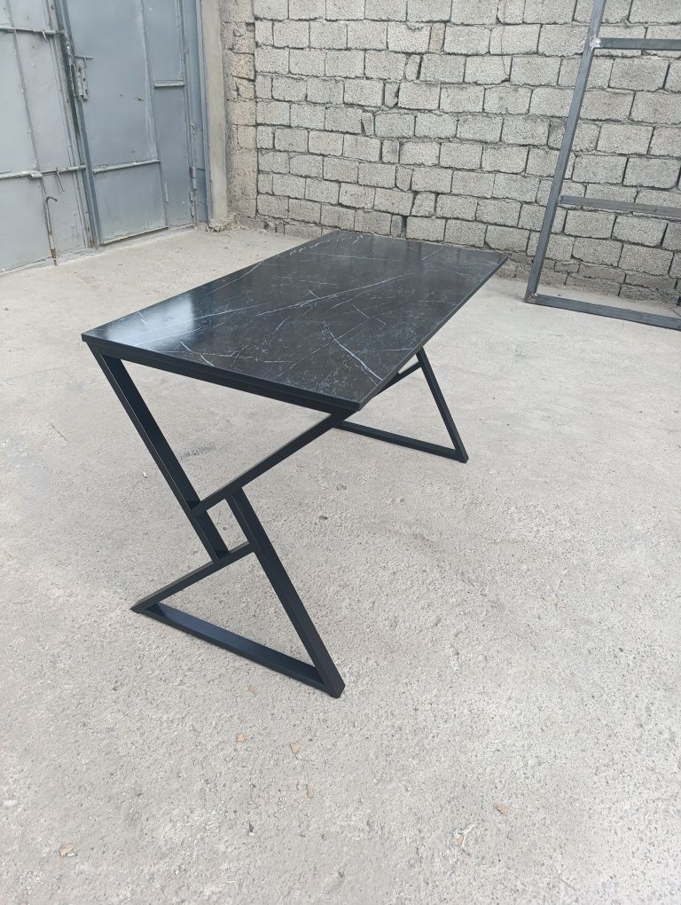 Stol loft BLEK 2025