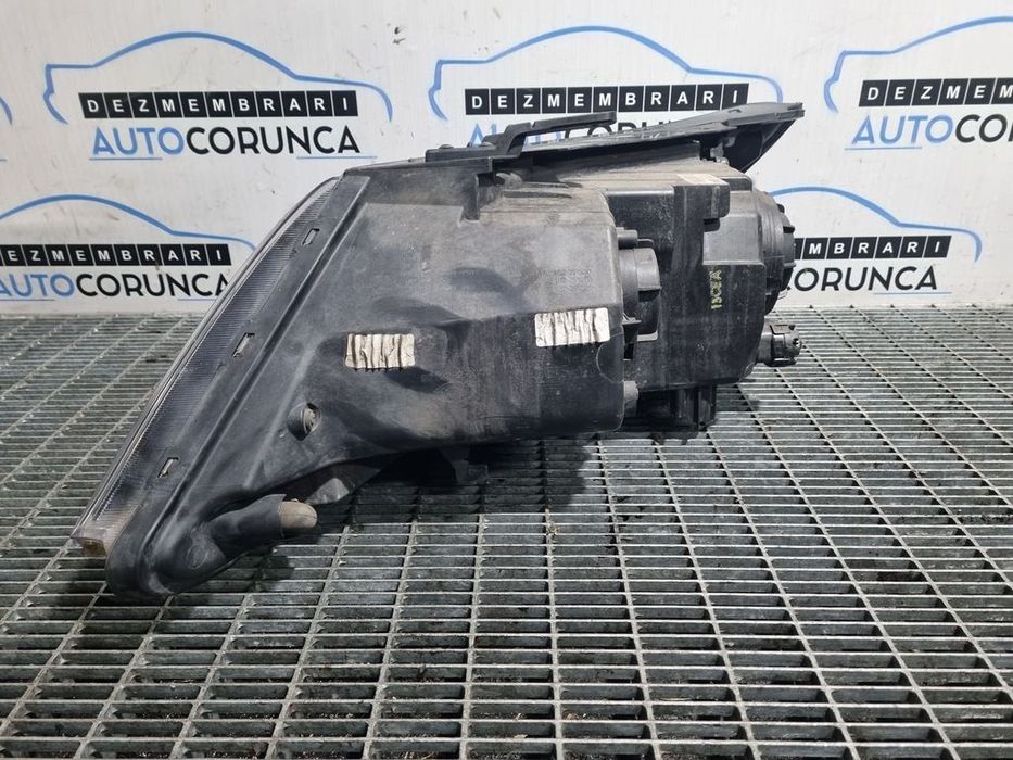 Far Dreapta Kia Sorento II Facelift 2012 - 2014 SUV 4 Usi (1176) Cu lupă